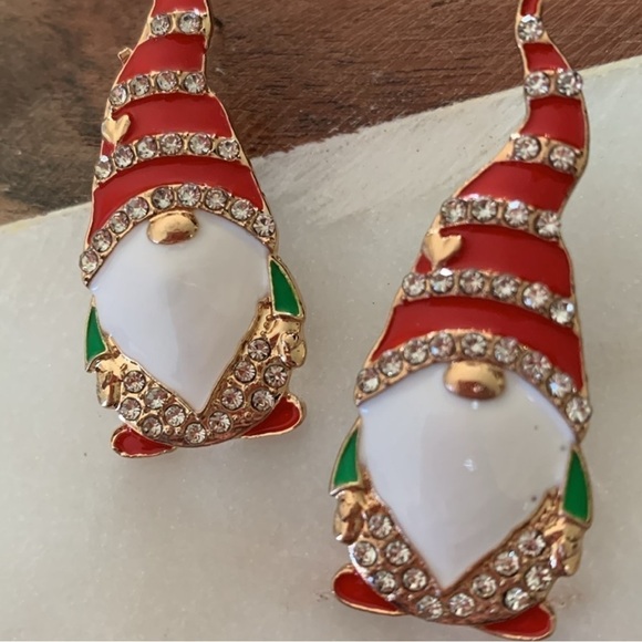 NWT Gnome Hat Rhinestone Holiday Earrings - Picture 3 of 4
